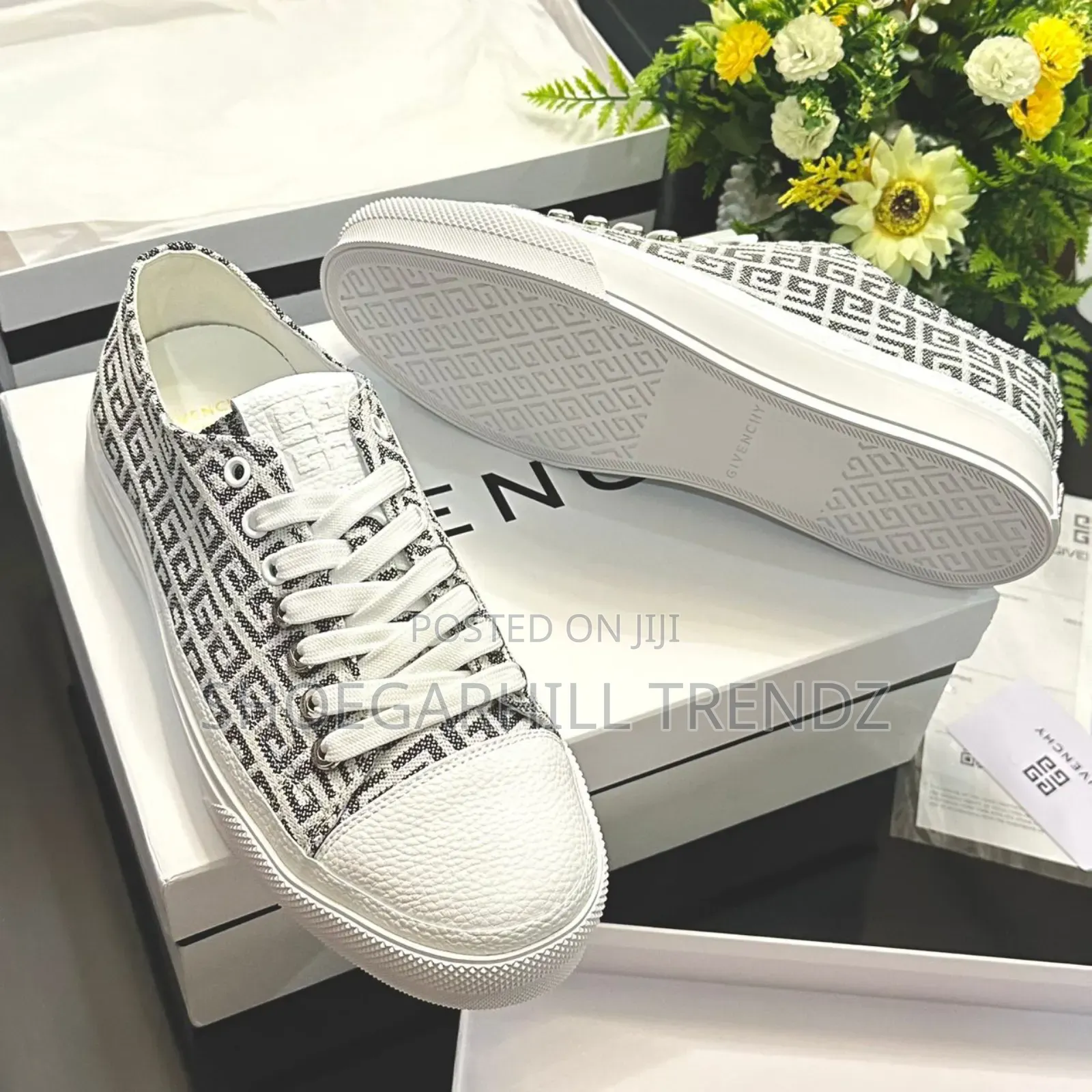 Cool Unisex Givenchy Sneakers