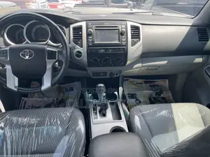 Toyota Tacoma 2014 Gray