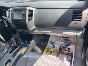Toyota Tacoma 2014 Gray