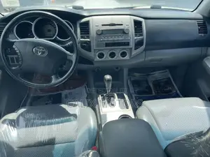 Toyota Tacoma 2009 White