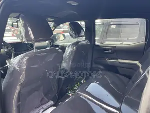 Toyota Tacoma 2018 Black
