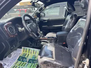 Toyota Tacoma 2018 Black