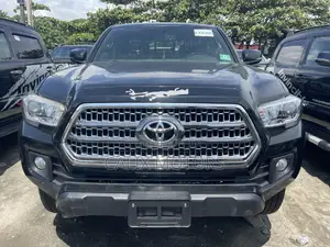 Toyota Tacoma 2018 Black