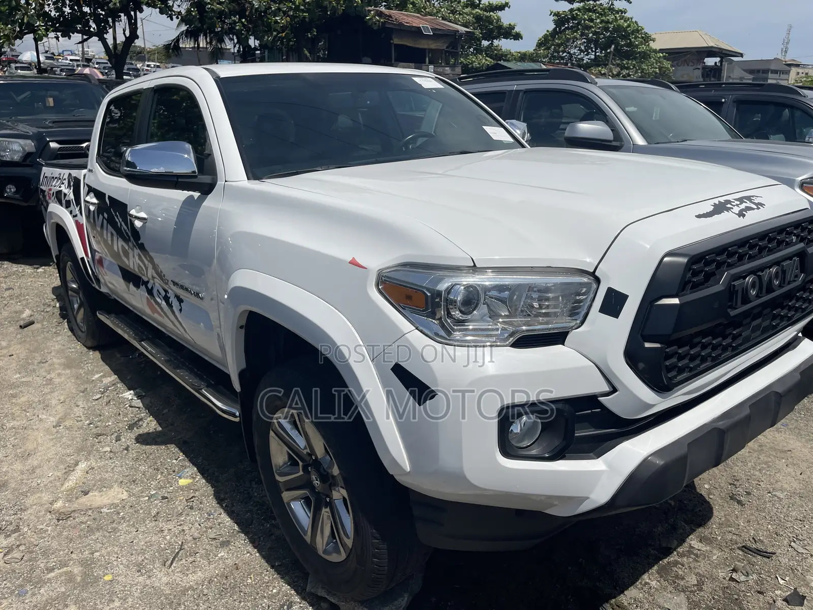 Toyota Tacoma 2018 White