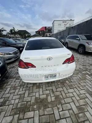 Toyota Avalon Limited 2005 White
