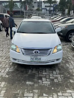 Toyota Avalon Limited 2005 White