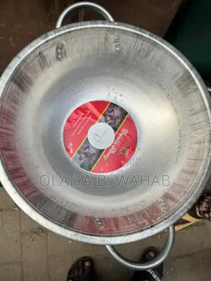 Heavy-Duty Head Pan – Durable Construction Mixing Tool