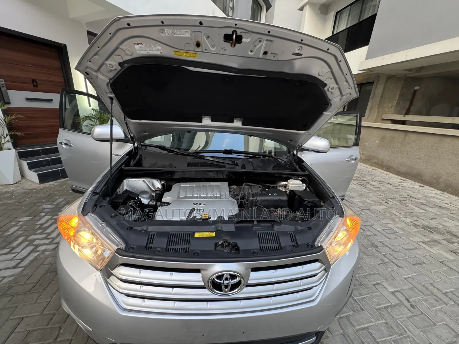 Toyota Highlander Limited 2011 Silver