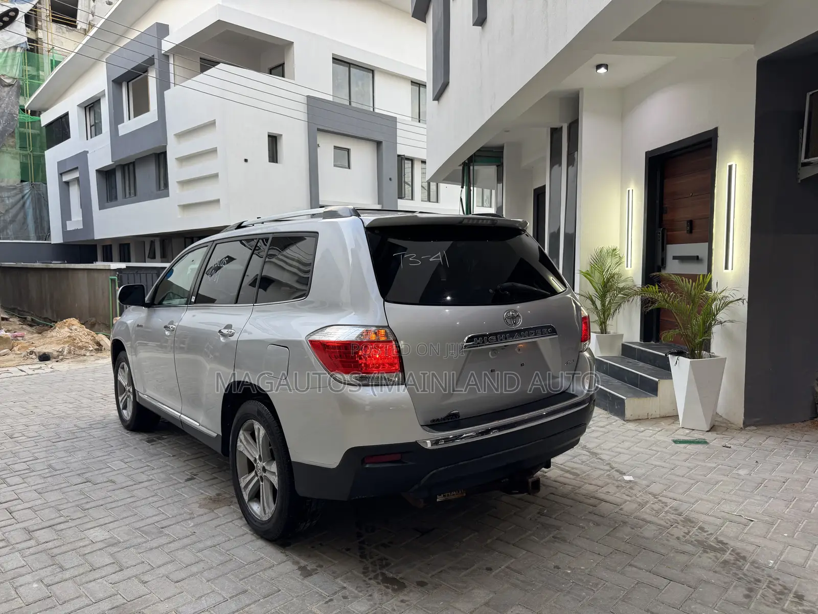Toyota Highlander Limited 2011 Silver