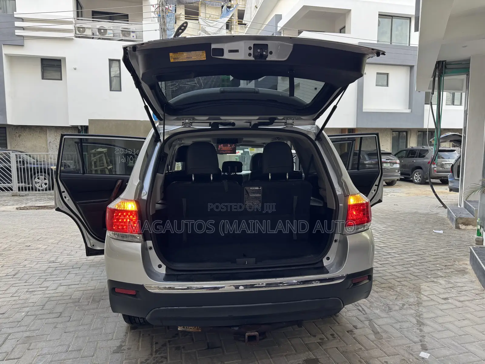 Toyota Highlander Limited 2011 Silver