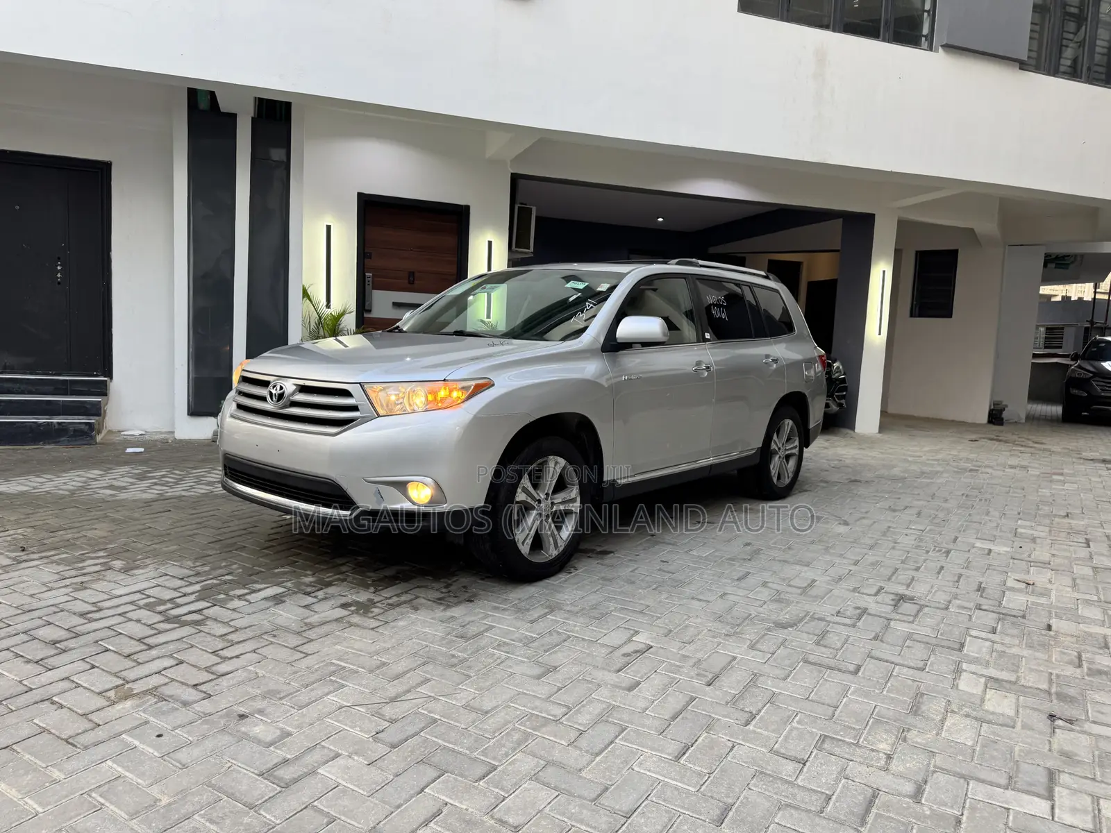 Toyota Highlander Limited 2011 Silver