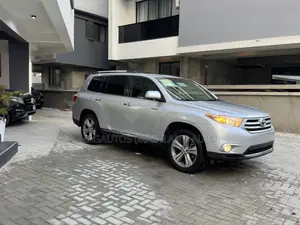 Toyota Highlander Limited 2011 Silver