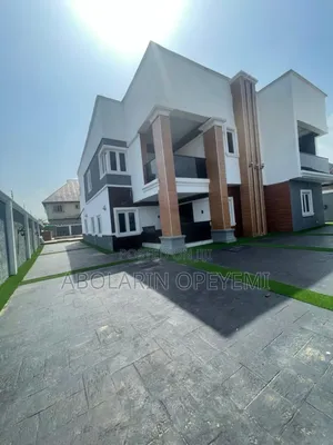 6bdrm Duplex in Unilag Estate, GRA Phase 1 for sale