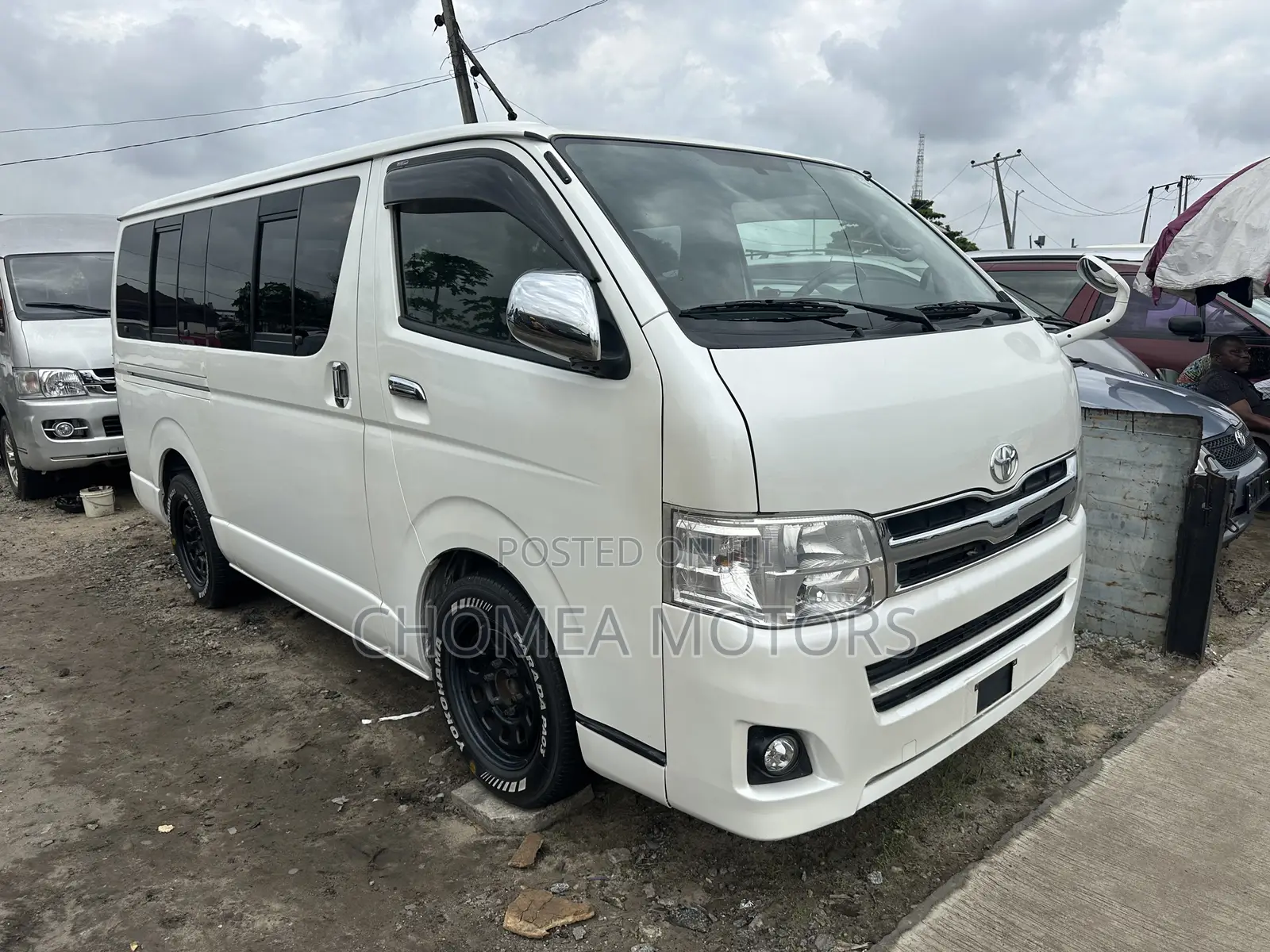 Toyota HiAce 2015 White