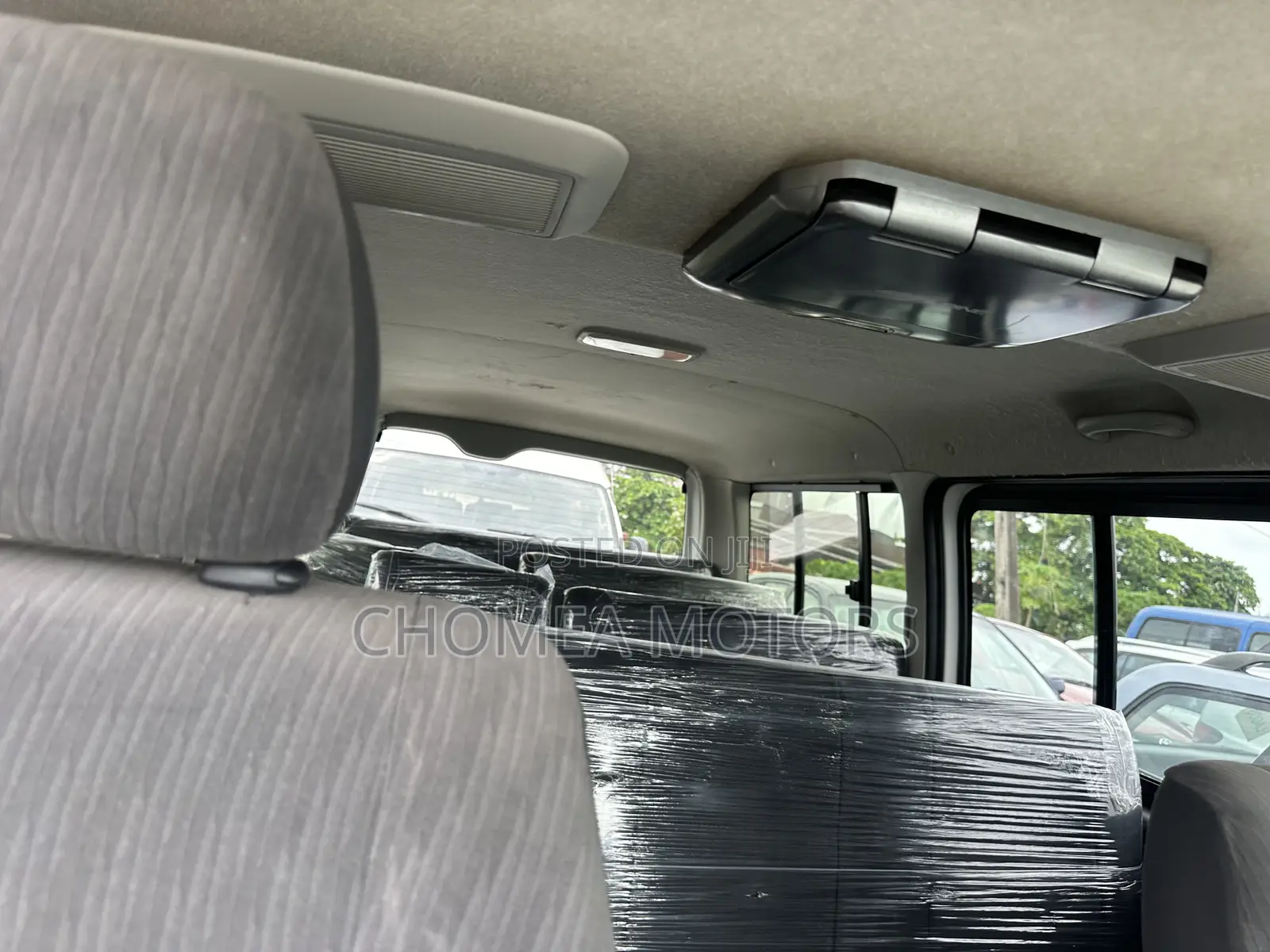 Toyota HiAce 2015 White