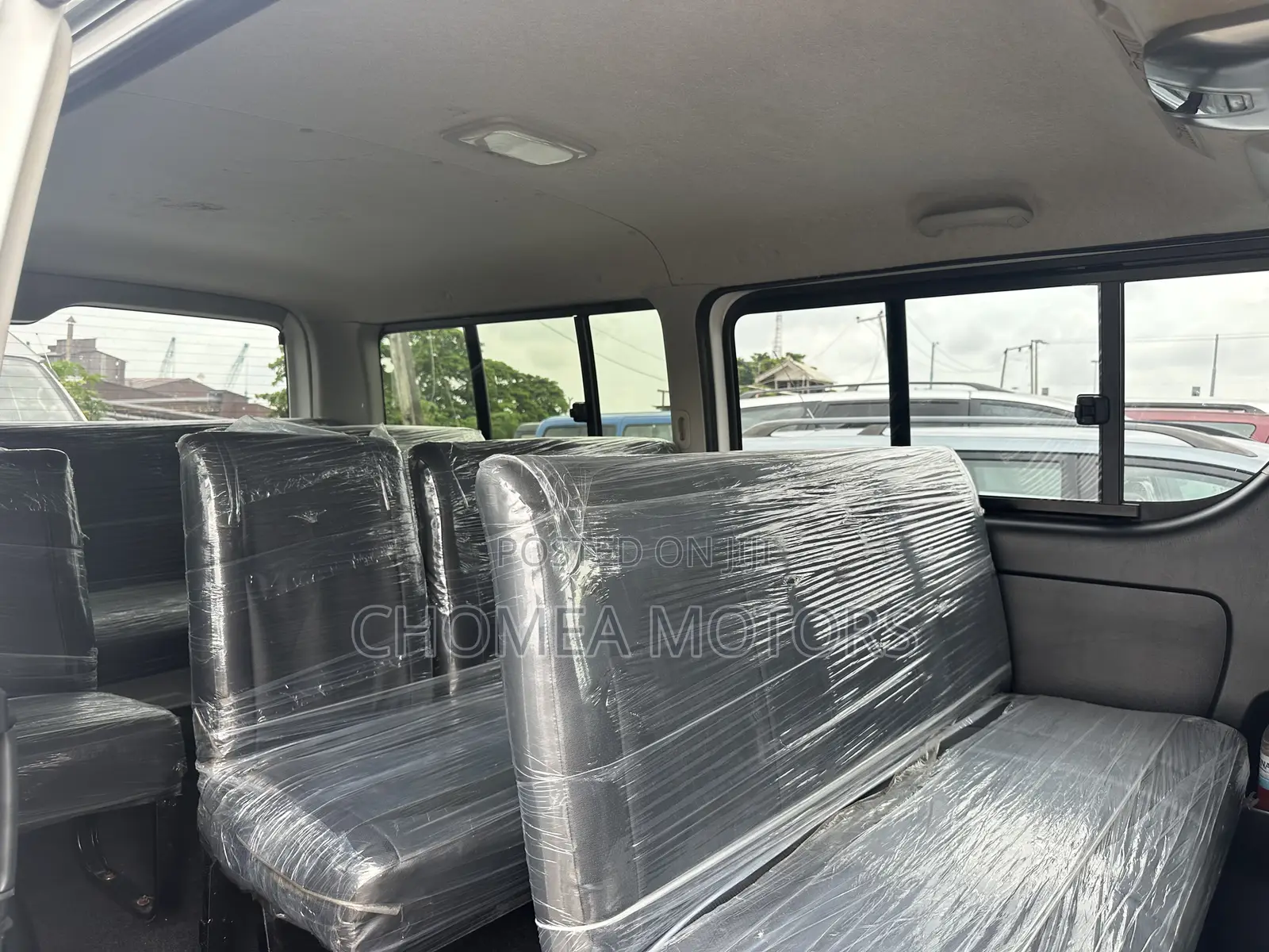 Toyota HiAce 2015 White
