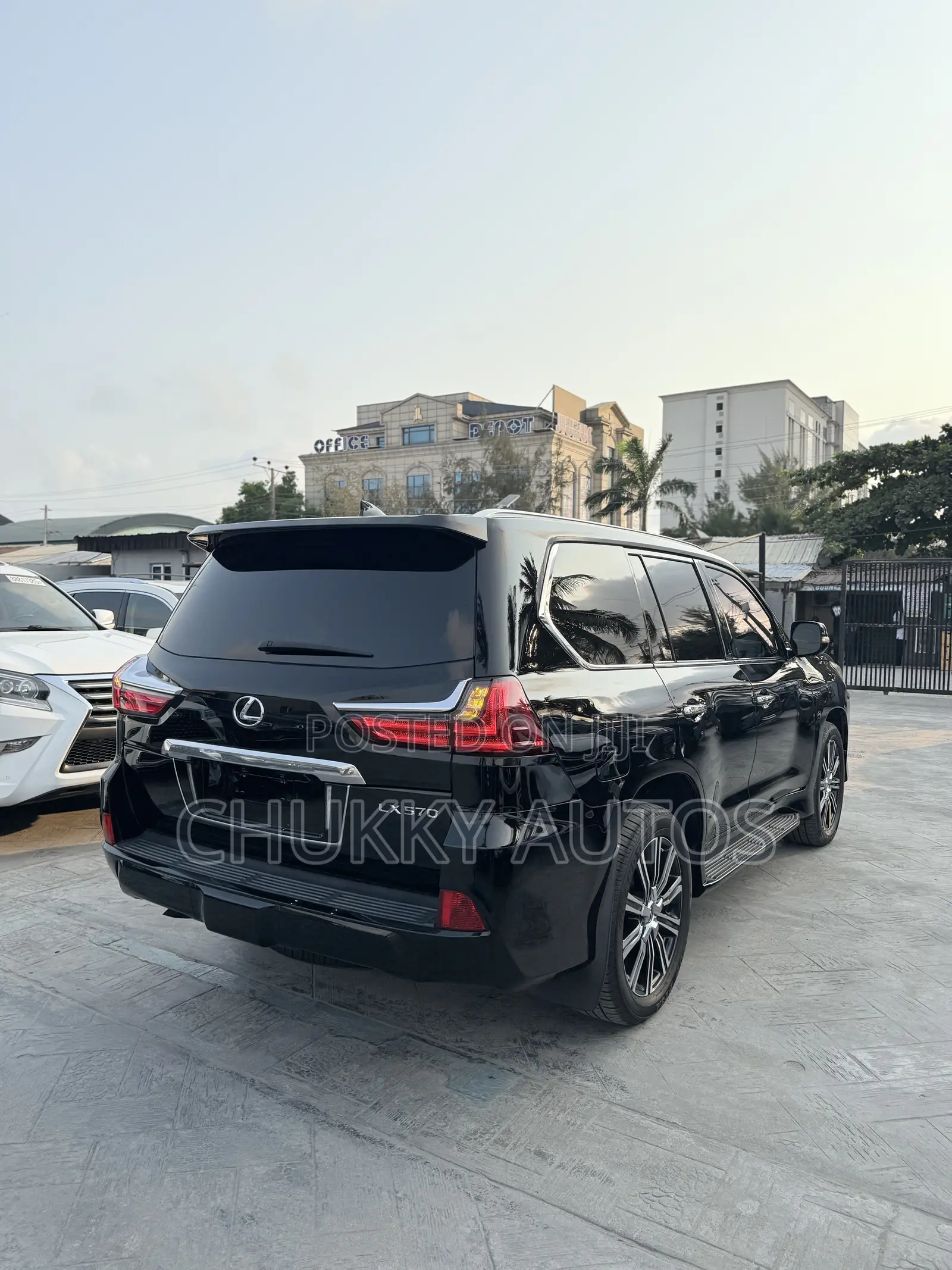 Lexus LX 570 AWD 2018 Black