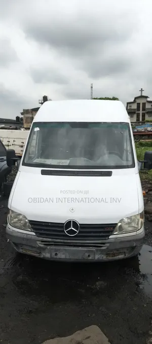 Mercedes-Benz Sprinter 2004 White