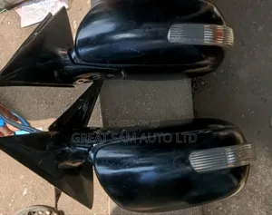 Toyota Camry 20005 Model Side Mirror Set Light One