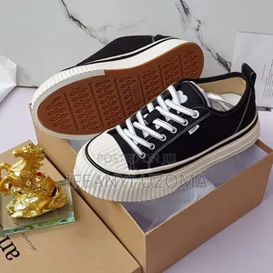 Classic Luxury Unisex Sneakers Shoe