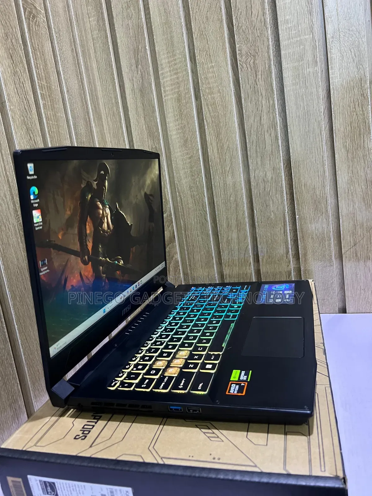 Laptop MSI Katana 15 32GB AMD Ryzen 7 SSD 1T
