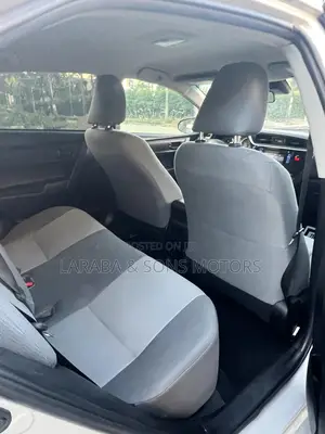Toyota Corolla LE Eco (1.8L 4cyl 2A) 2018 Silver