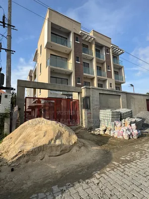 Furnished 2bdrm Apartment in Lekki Phase 1 for sale