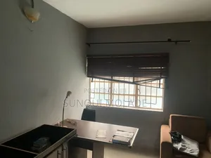 4bdrm Apartment in Allen Avenue for rent