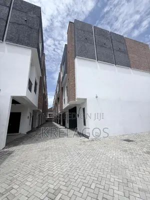 4bdrm Duplex in Ologolo for sale