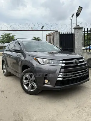 Toyota Highlander Limited 4x4 V6 (3.5L 6cyl 8A) 2018 Gray