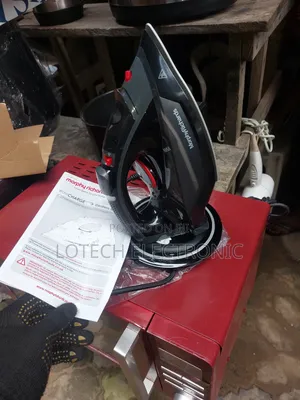 Powerful Cordless Steam Iron Designed for Quick and Smooth Ironing