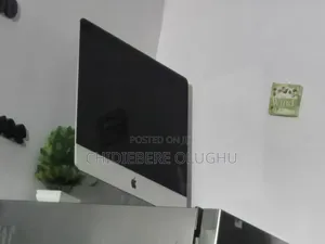 Desktop Computer Apple iMac 8GB Intel Core i3 SSD 512GB