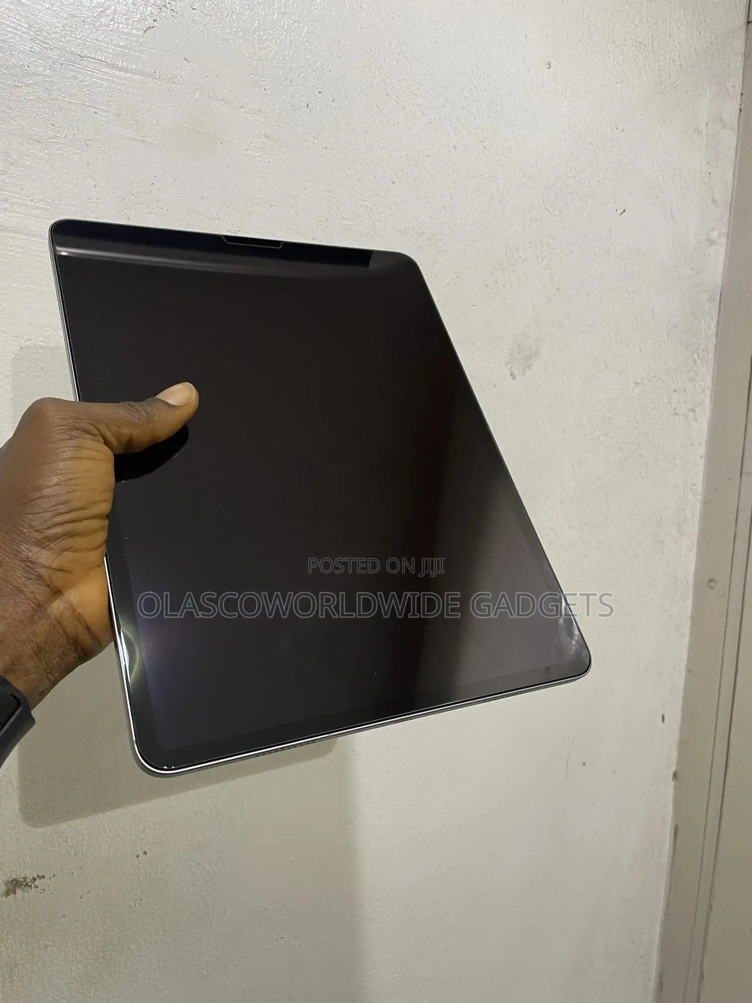 Apple iPad Pro (2022) 128 GB Gray
