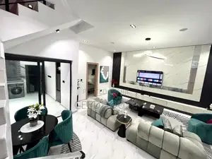 Luxurious 4 Bedroom Duplex