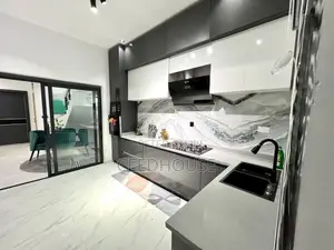 Luxurious 4 Bedroom Duplex