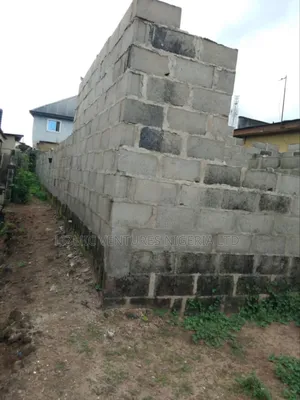 3bdrm Bungalow in Agric Road, Igando / Ikotun/Igando for sale