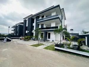 6bdrm Duplex in Kado Main for sale