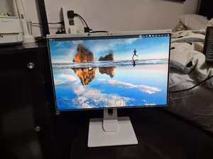 Clean 24inches High Resolution Monitor for Gaming and Video Editing