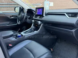 Toyota RAV4 XLE Premium AWD 2024 Gray