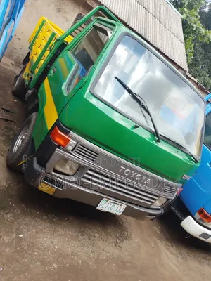 Toyota Dyna 100 Truck Normal Hand Green