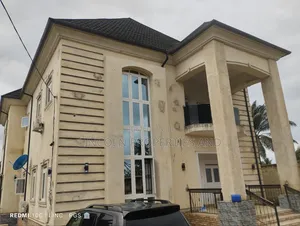 6bdrm Duplex in Stadium Road, Uyo for sale