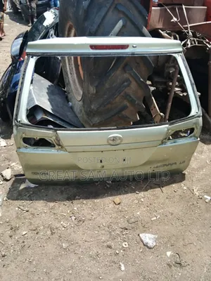 Toyota Sienna Empty Booth 05 Model