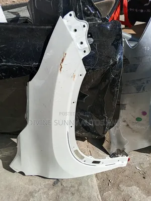 Right Fender Highlander 2015