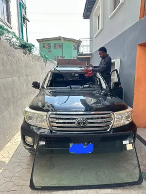 Landcrusier Prado 2014 Windscreen Glass Available