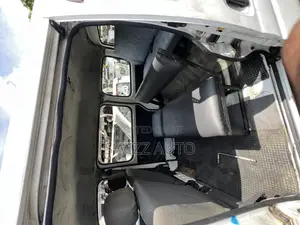 Suzuki Every 2010 White