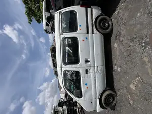 Suzuki Every 2010 White
