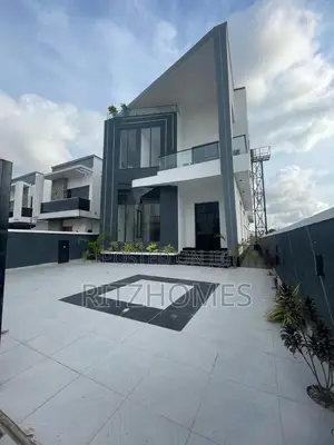5bdrm Duplex in Off Lekki-Epe Expressway for sale