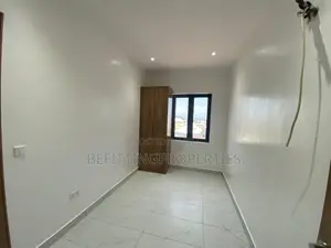 3bdrm Block of Flats in Yaba for sale
