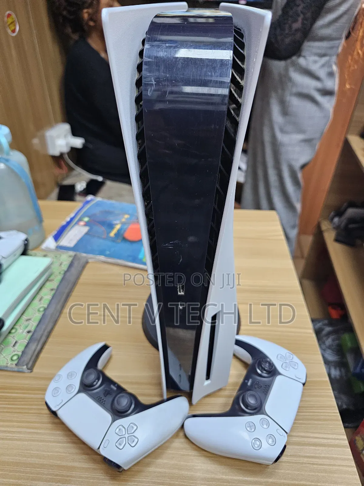 Playstations 5 With 2 Pads