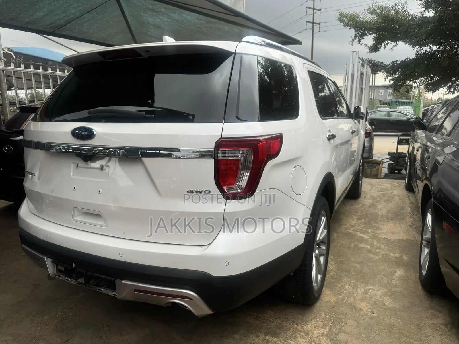 Ford Explorer 2016 White